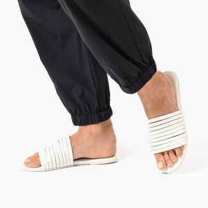 Tkees Caro Sandal in Cream